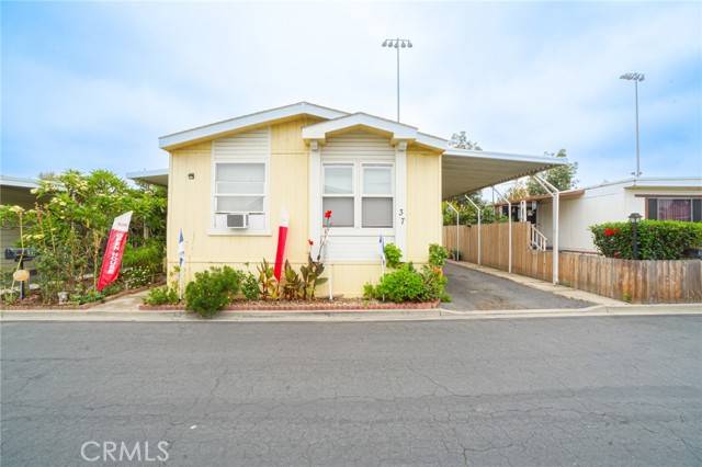 Stanton, CA 90680,10550 Western AVE 37