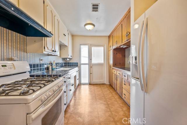 Chatsworth, CA 91311,10022 Delco AVE