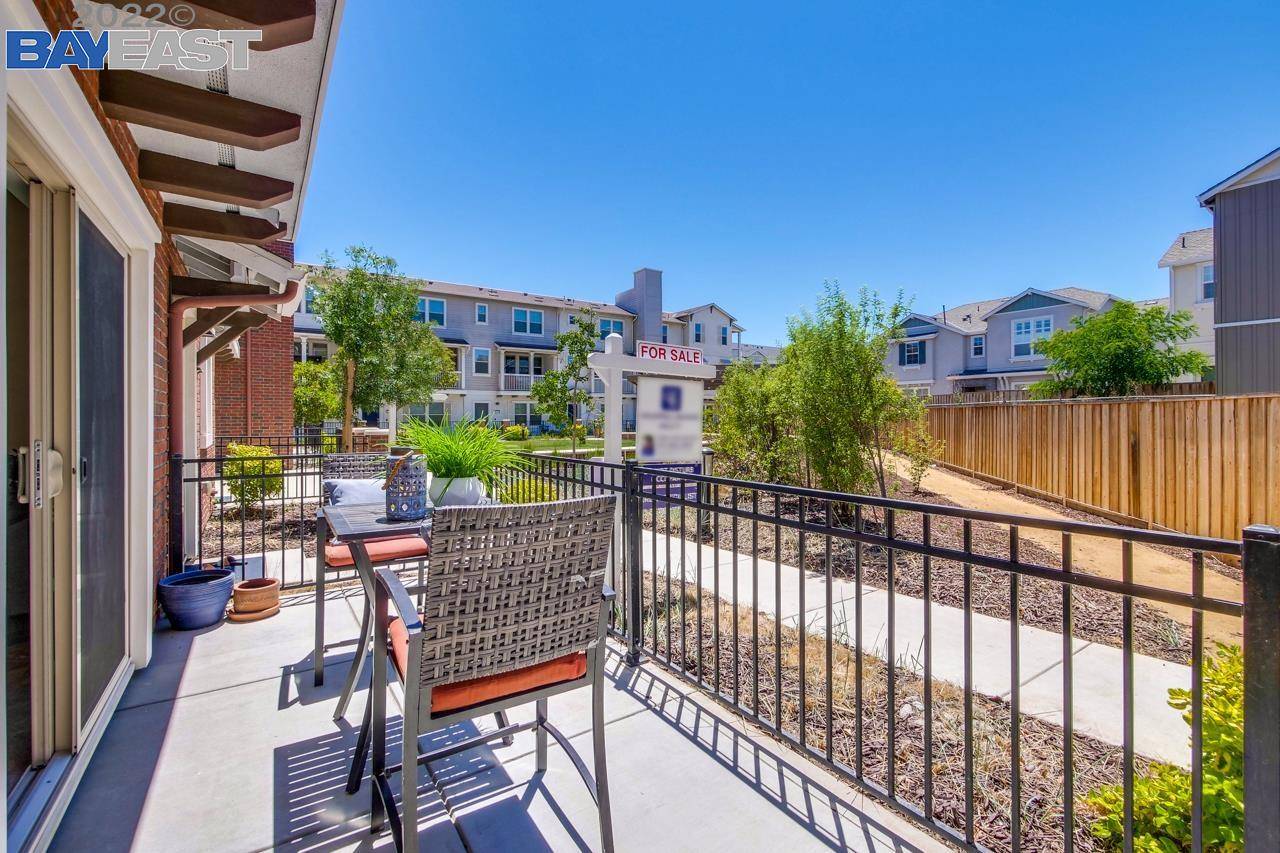 Newark, CA 94560,37535 Skysail ST
