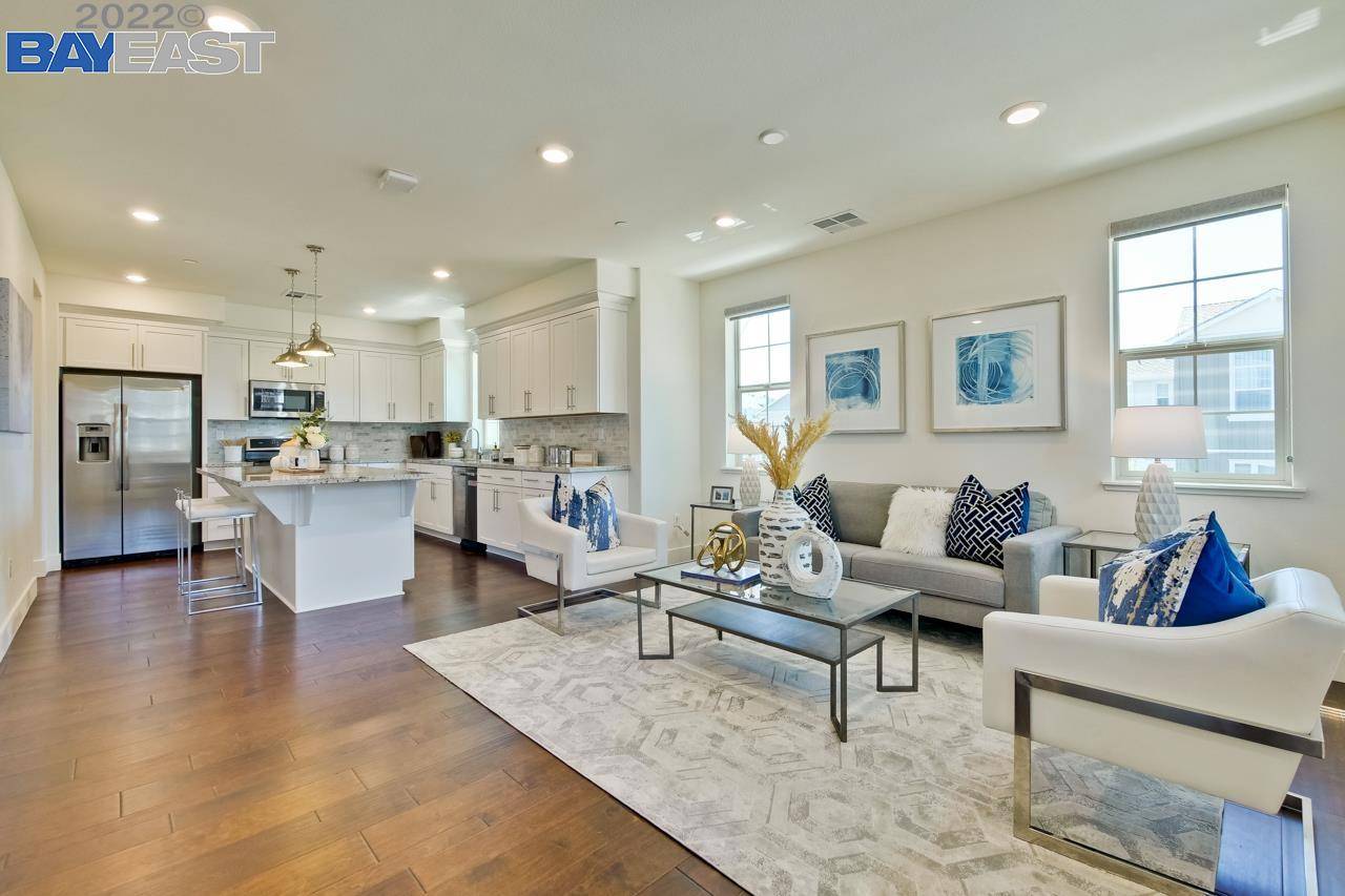 Newark, CA 94560,37535 Skysail ST