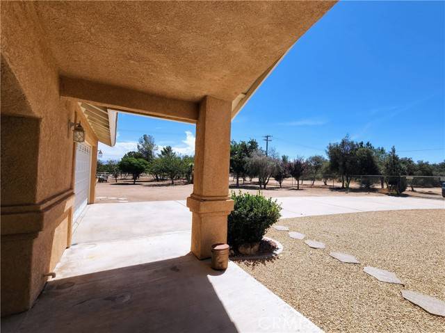 Oak Hills, CA 92344,11044 Sparrow RD