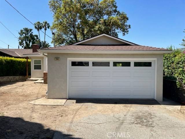 Montrose, CA 91020,2548 Community AVE