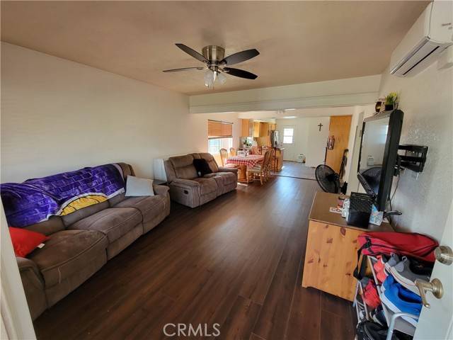 San Pedro, CA 90731,575 W Macarthur AVE