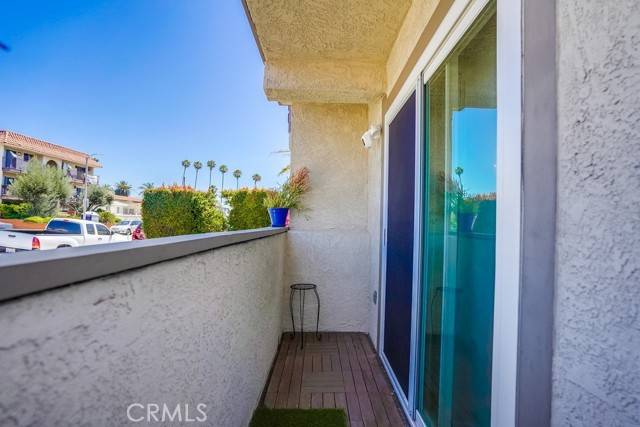 San Pedro, CA 90731,1263 W 9th ST 1