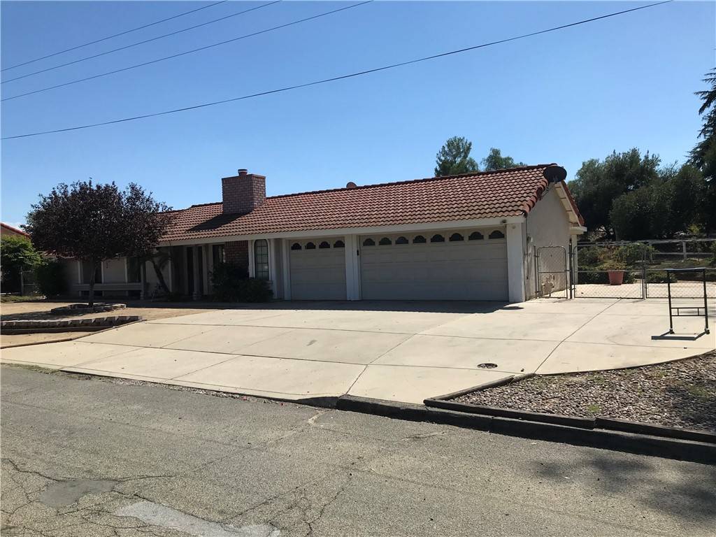 Wildomar, CA 92595,21445 Walnut ST