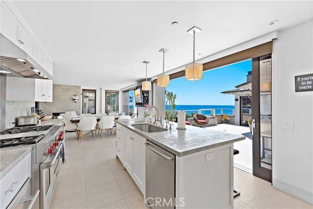 Laguna Beach, CA 92651,160 Saint Anns DR D