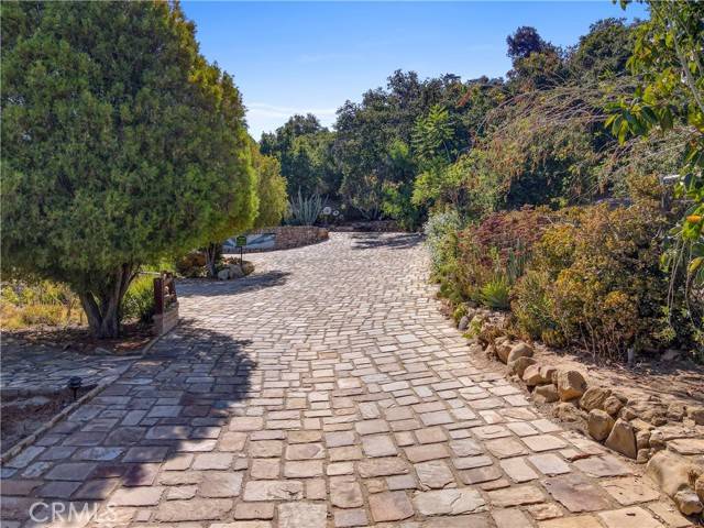 Chatsworth, CA 91311,9723 Baden AVE