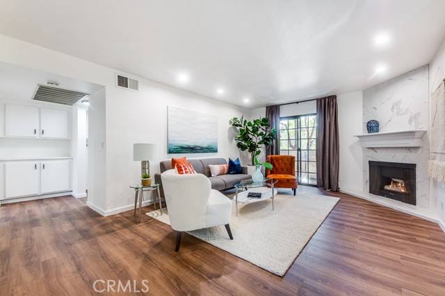 Chatsworth, CA 91311,10220 De Soto AVE 11