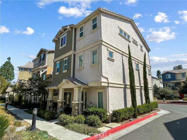 Chatsworth, CA 91311,9136 Foster LN