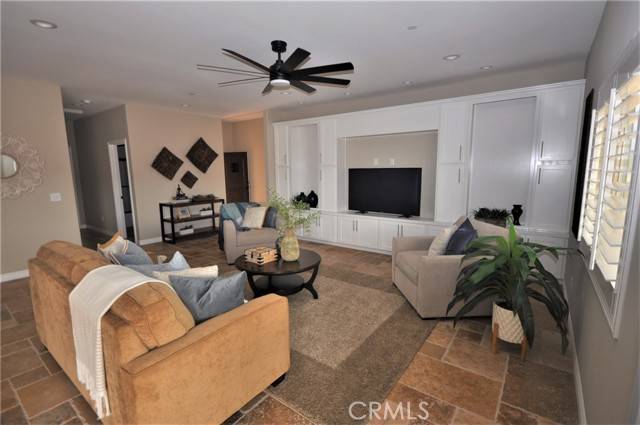 Oak Hills, CA 92344,9195 Braceo ST