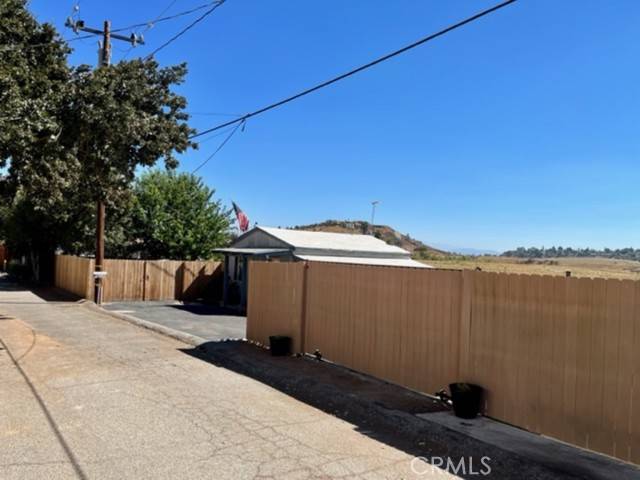 Chatsworth, CA 91311,23140 Schumann RD