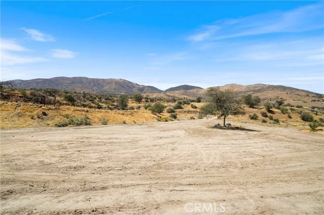 Tehachapi, CA 93561,17272 Summers DR