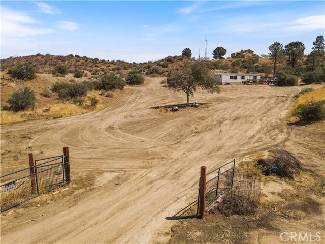 Tehachapi, CA 93561,17272 Summers DR