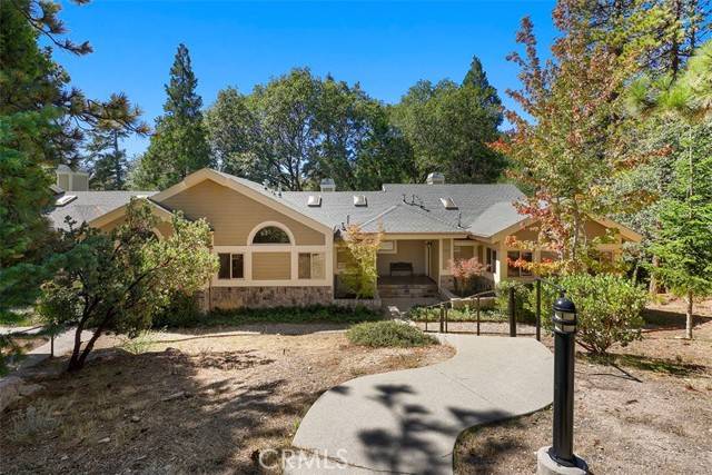 Lake Arrowhead, CA 92352,27114 Sugar Pine DR