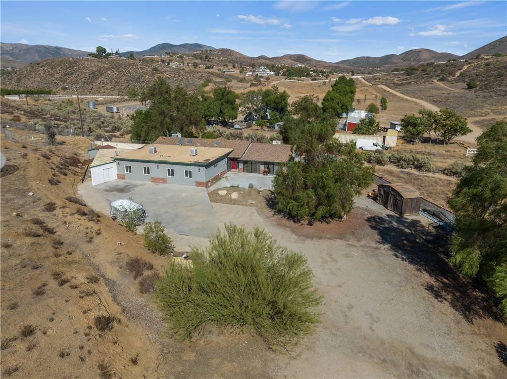 Agua Dulce, CA 91390,9801 White Fox LN