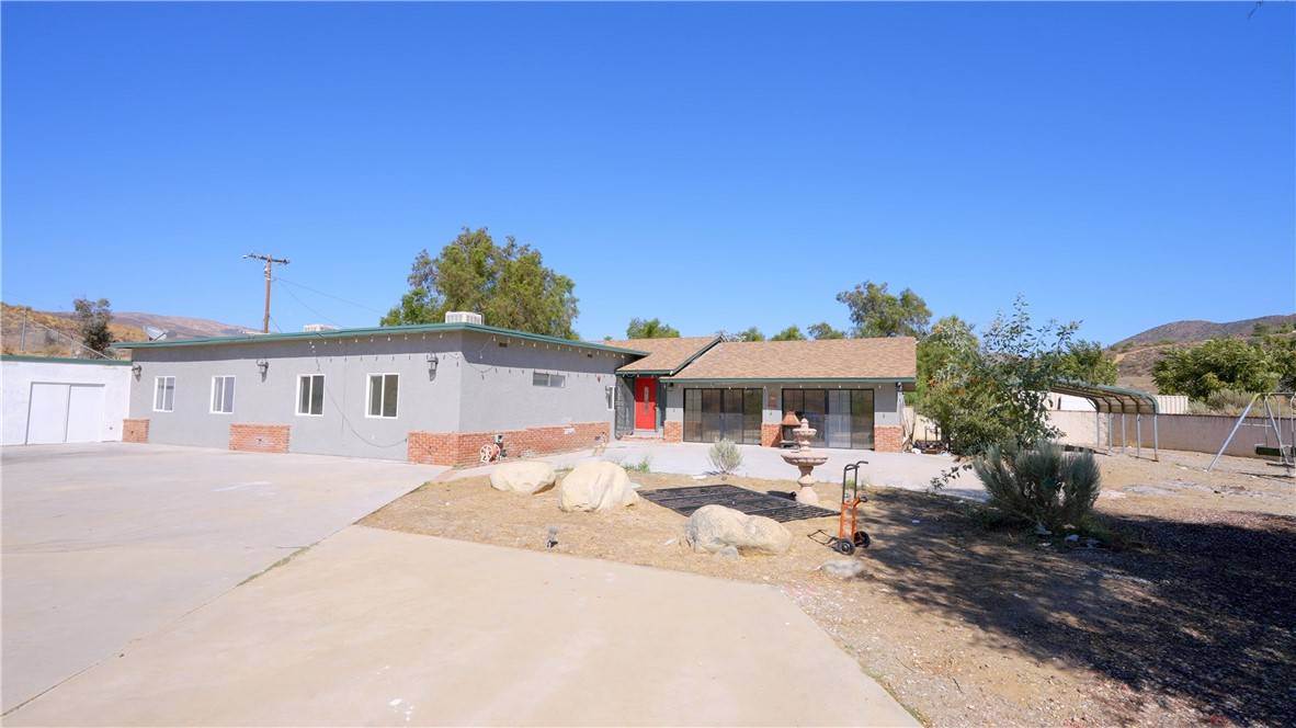 Agua Dulce, CA 91390,9801 White Fox LN