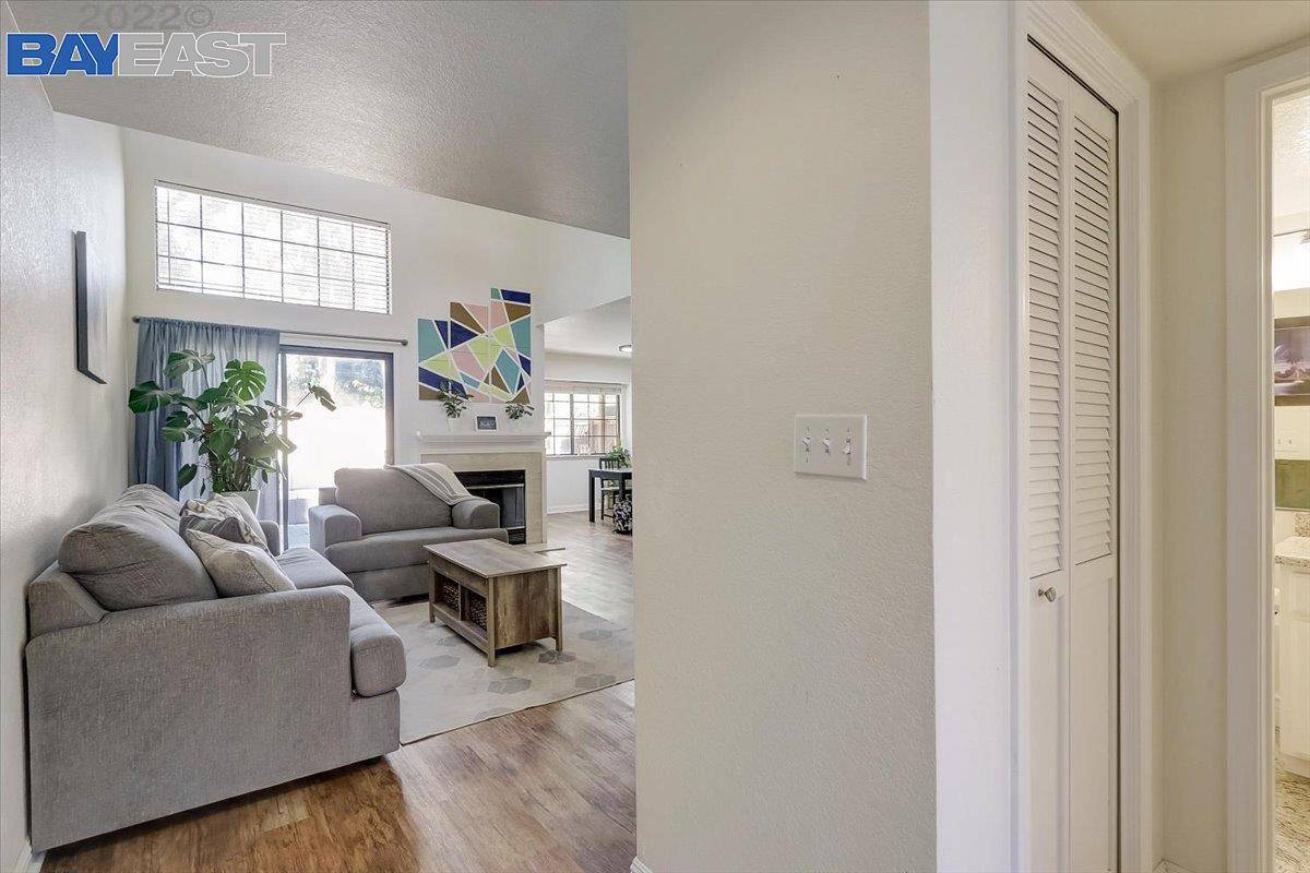 Pinole, CA 94564,1222 Oak Hill Ct