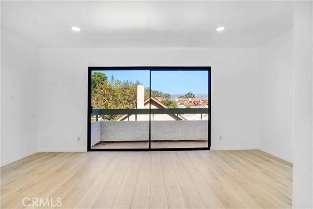 Chatsworth, CA 91311,9906 Owensmouth AVE 1