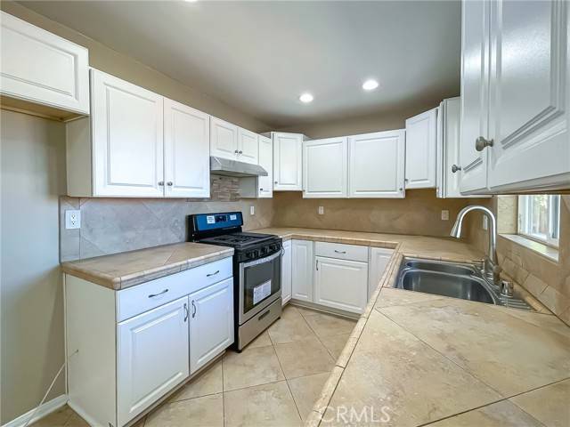 Lancaster, CA 93536,5105 W Avenue L10