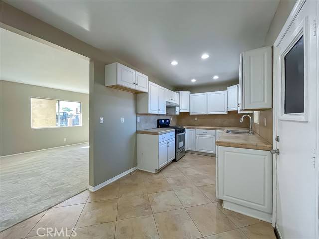 Lancaster, CA 93536,5105 W Avenue L10