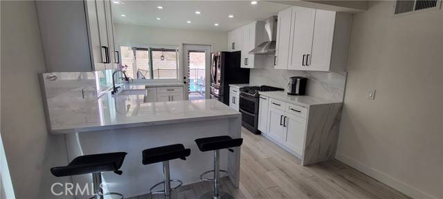 Canyon Country, CA 91387,16819 Bainbury ST