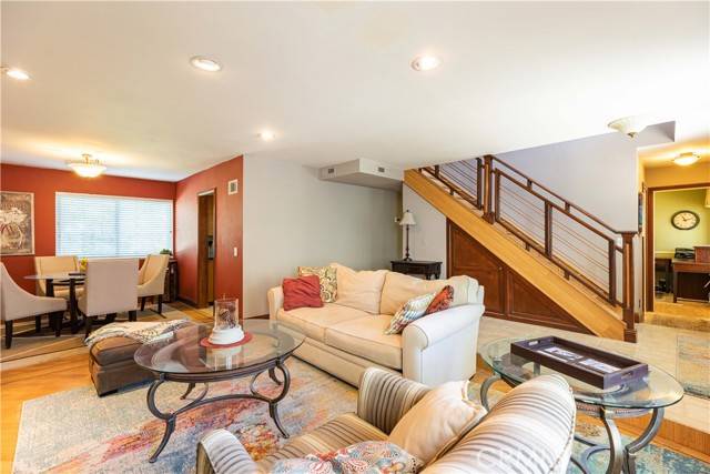 Chatsworth, CA 91311,9330 Farralone AVE