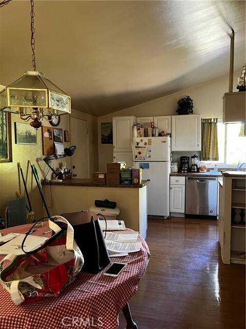 Woodland Hills, CA 91367,5746 Laramie AVE