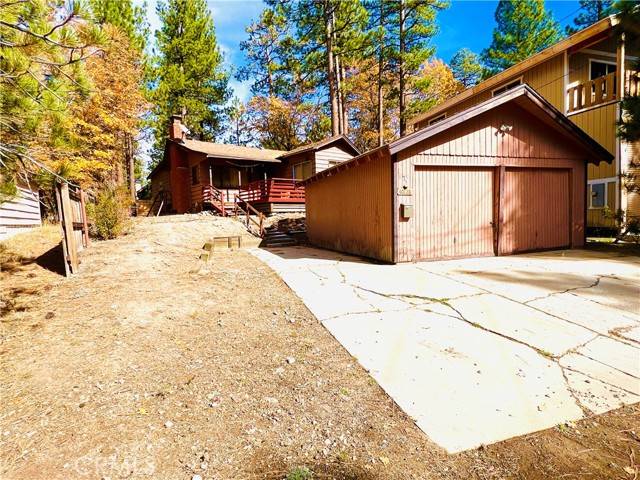 Big Bear Lake, CA 92315,40128 Hillcrest DR
