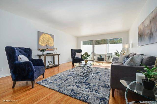 La Jolla, CA 92037,2352 Torrey Pines Rd 1