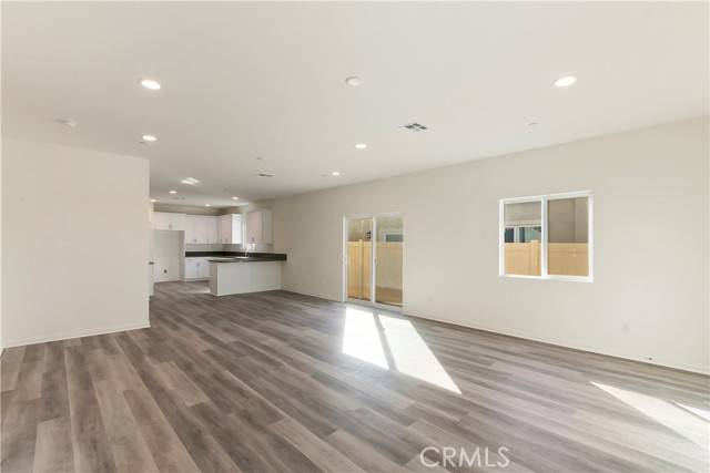 Highland, CA 92346,6975 Alice ST