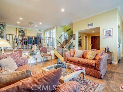 Encino, CA 91316,17174 Burbank BLD