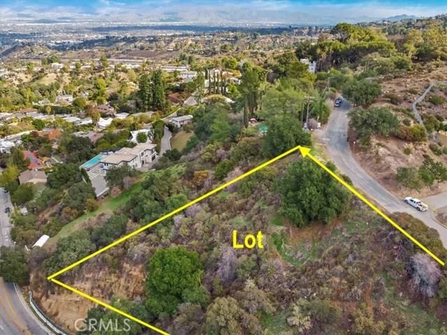 Los Angeles, CA 90049,15929 W MULHOLLAND PL