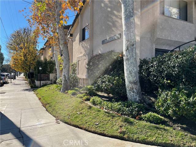 West Hills, CA 91307,7137 Shoup AVE 11