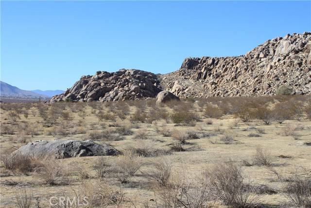 Apple Valley, CA 92308,12701 Laguna Seca DR