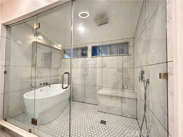 Laguna Hills, CA 92653,23301 Ridge Route DR 198