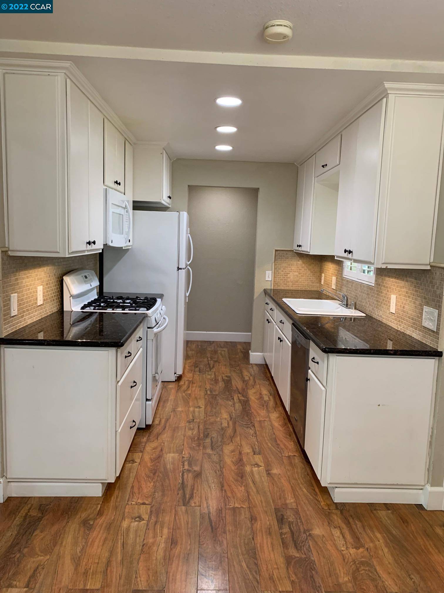Manteca, CA 95337,1025 Vernal St