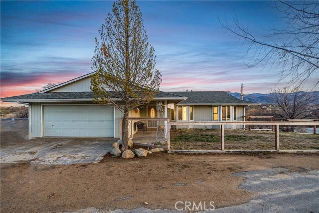 Tehachapi, CA 93561,21806 Mariposa RD