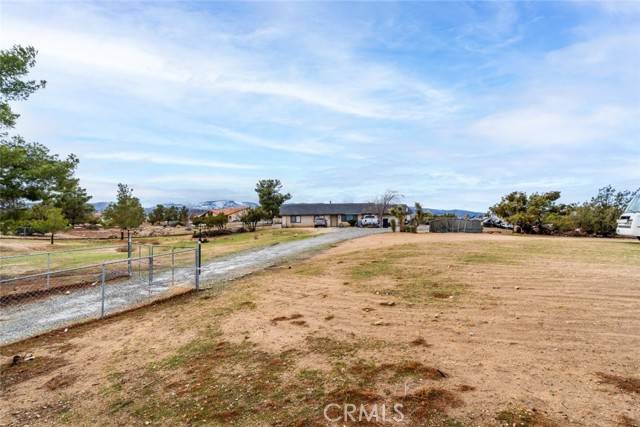 Phelan, CA 92371,9118 Johnson RD