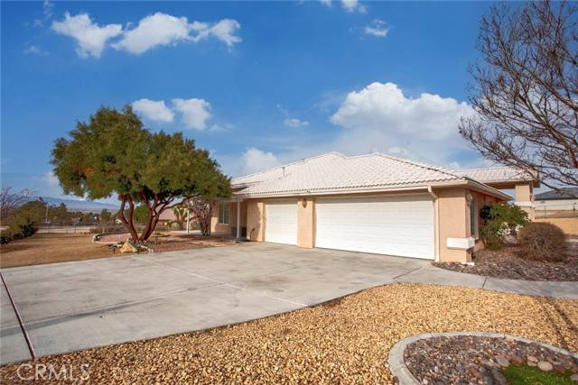 Apple Valley, CA 92307,19368 Red Feather CT