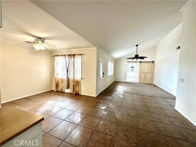 Saugus, CA 91350,22645 Festividad DR