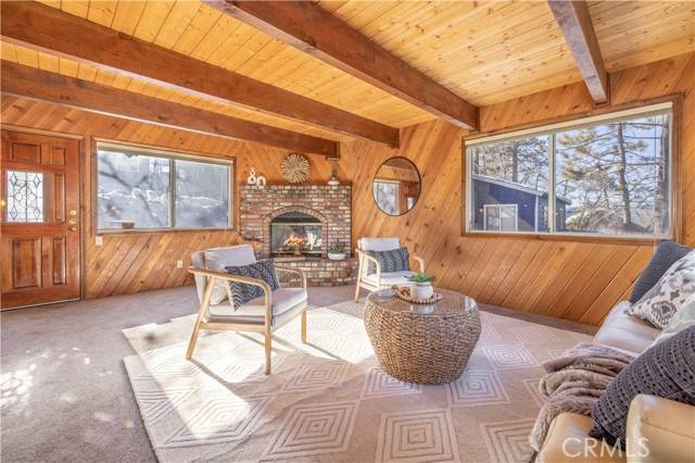 Big Bear Lake, CA 92315,43289 Shasta RD