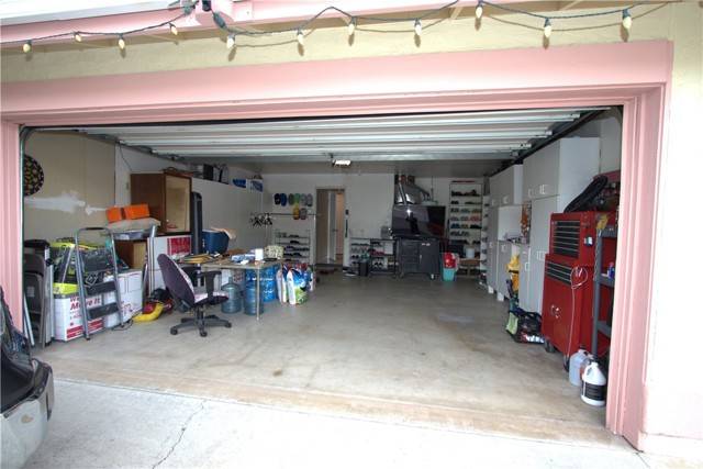 CA 92126,11304 Avenger RD