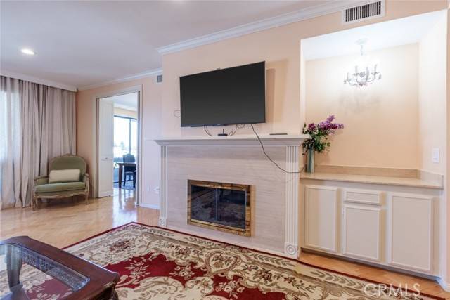 Sherman Oaks, CA 91403,14923 Moorpark ST 302