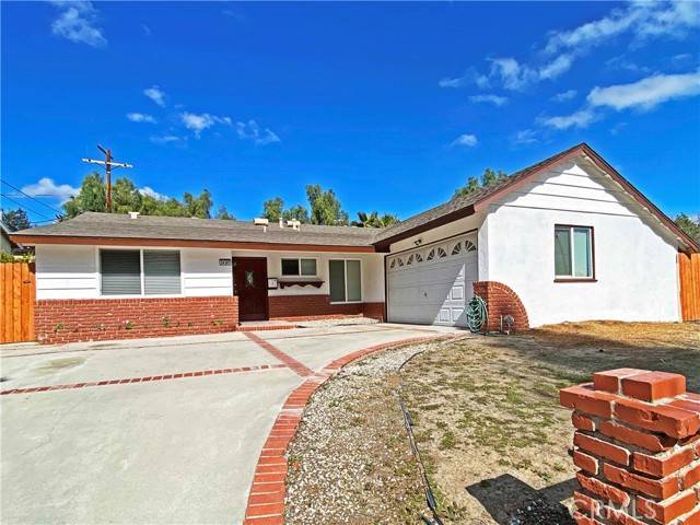 Woodland Hills, CA 91367,24307 Calvert ST