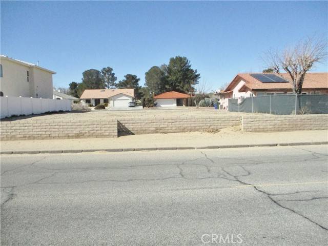 Helendale, CA 92342,27921 Hummingbird LN