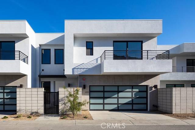 Palm Springs, CA 92264,898 Bel Air DR