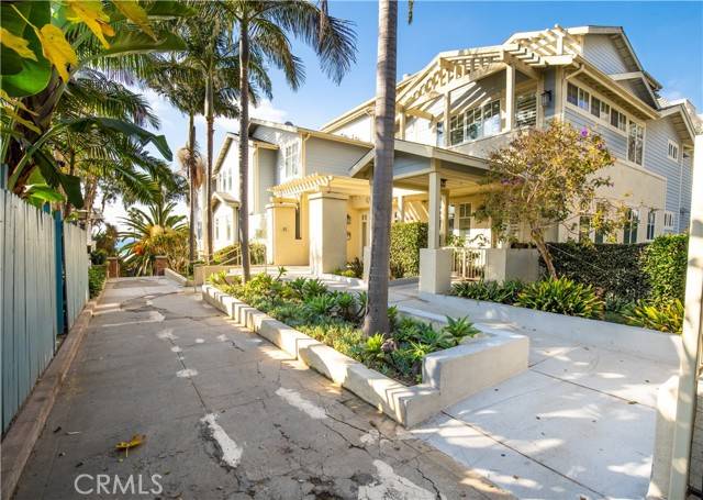 Santa Monica, CA 90401,1751 Appian WAY 401