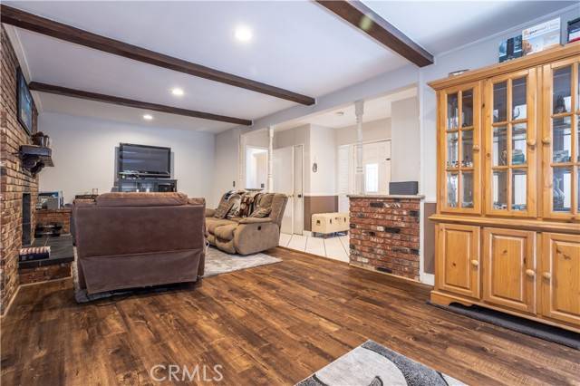 Reseda, CA 91335,18901 Vanowen ST