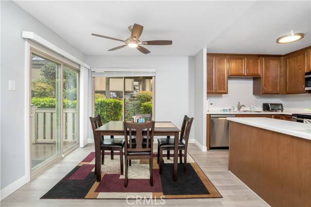 Thousand Oaks, CA 91360,348 Chestnut Hill CT 17