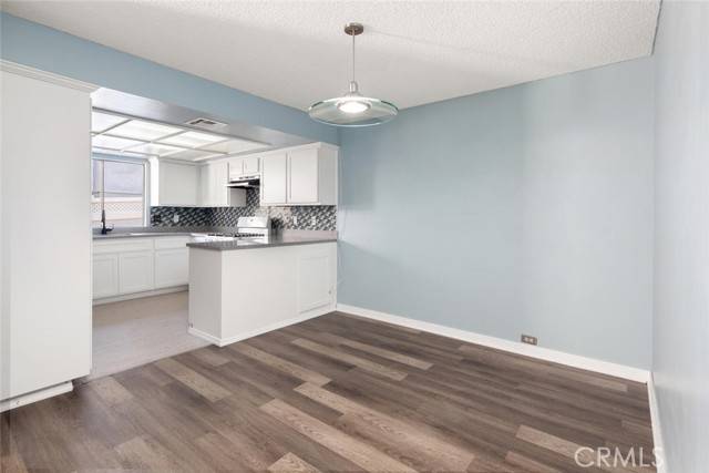 North Hills, CA 91343,8350 Burnet AVE 11